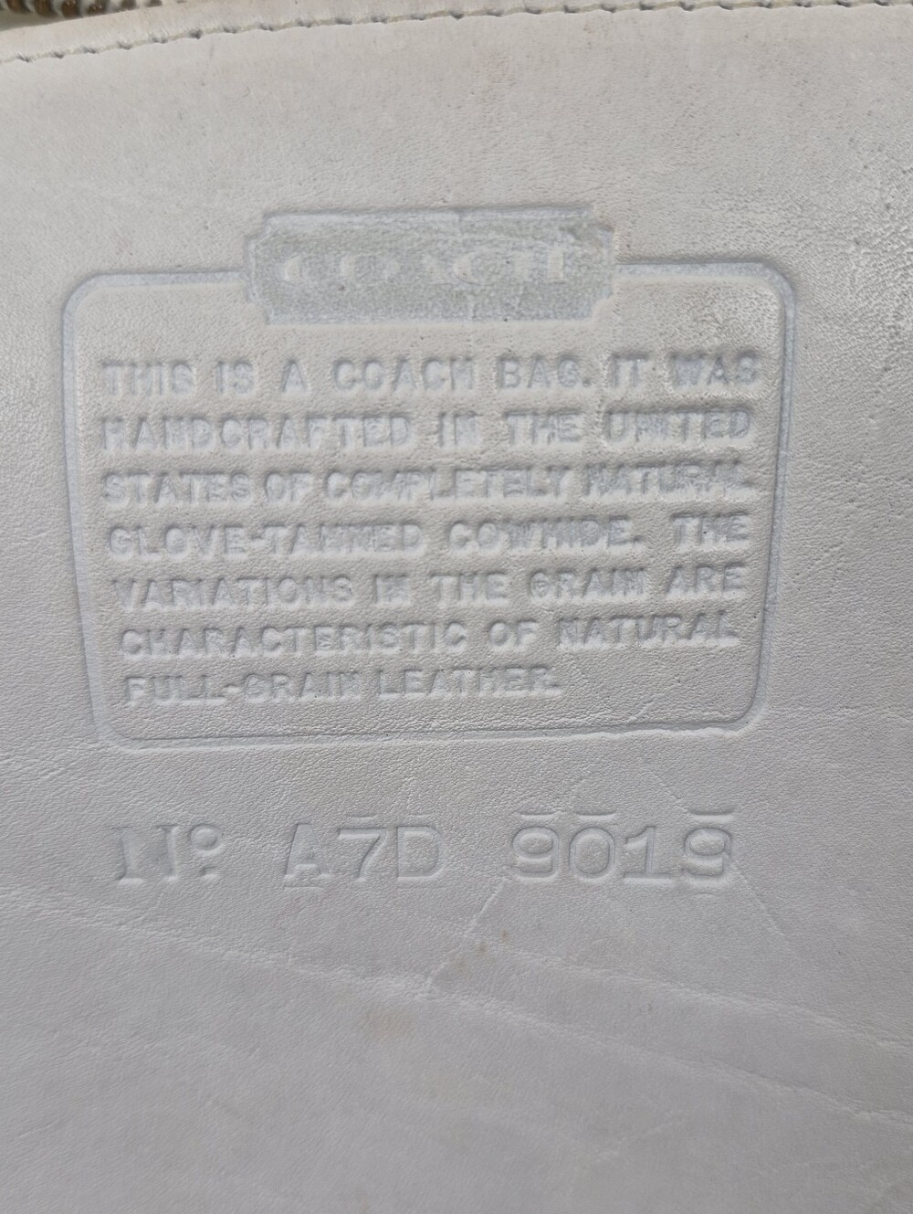 Vintage Coach White Maggie Duffle #9019 - Picture 10 of 16